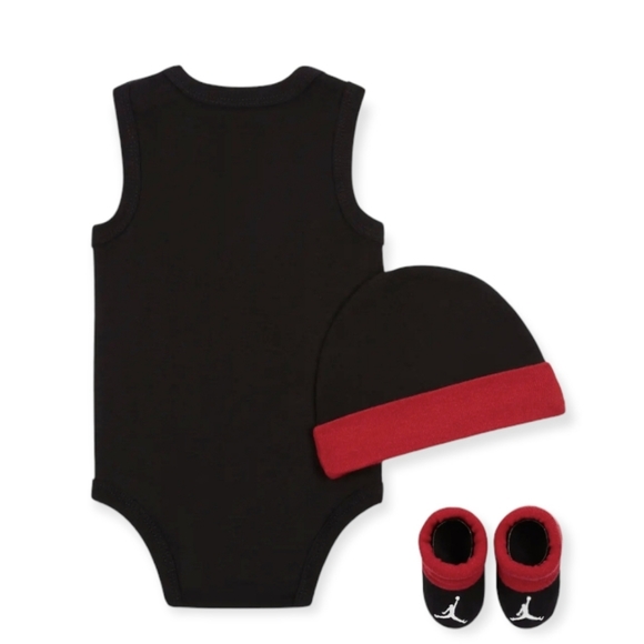New! Jordan 6-12 Month Baby Boy Bodysuit, Hat and Booties Onesie Shoe Box Set - Picture 2 of 3